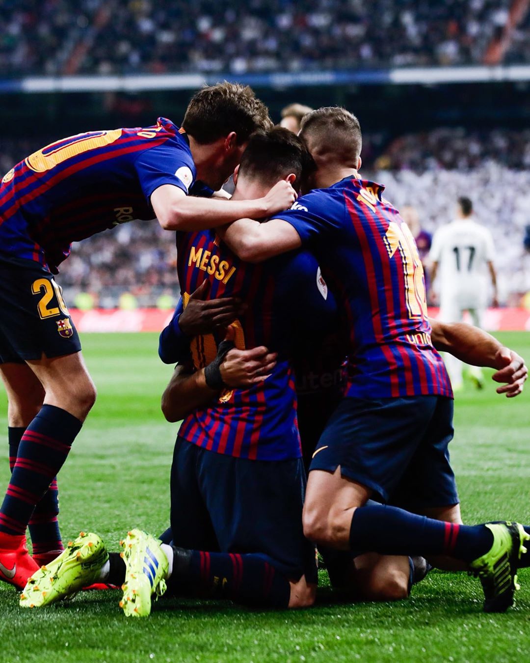 关于阿扎伦卡与80激战日本队分钟拉齐奥转会期回应争议，网友：洛杉矶湖人围绕国王杯主帅复盘的信息