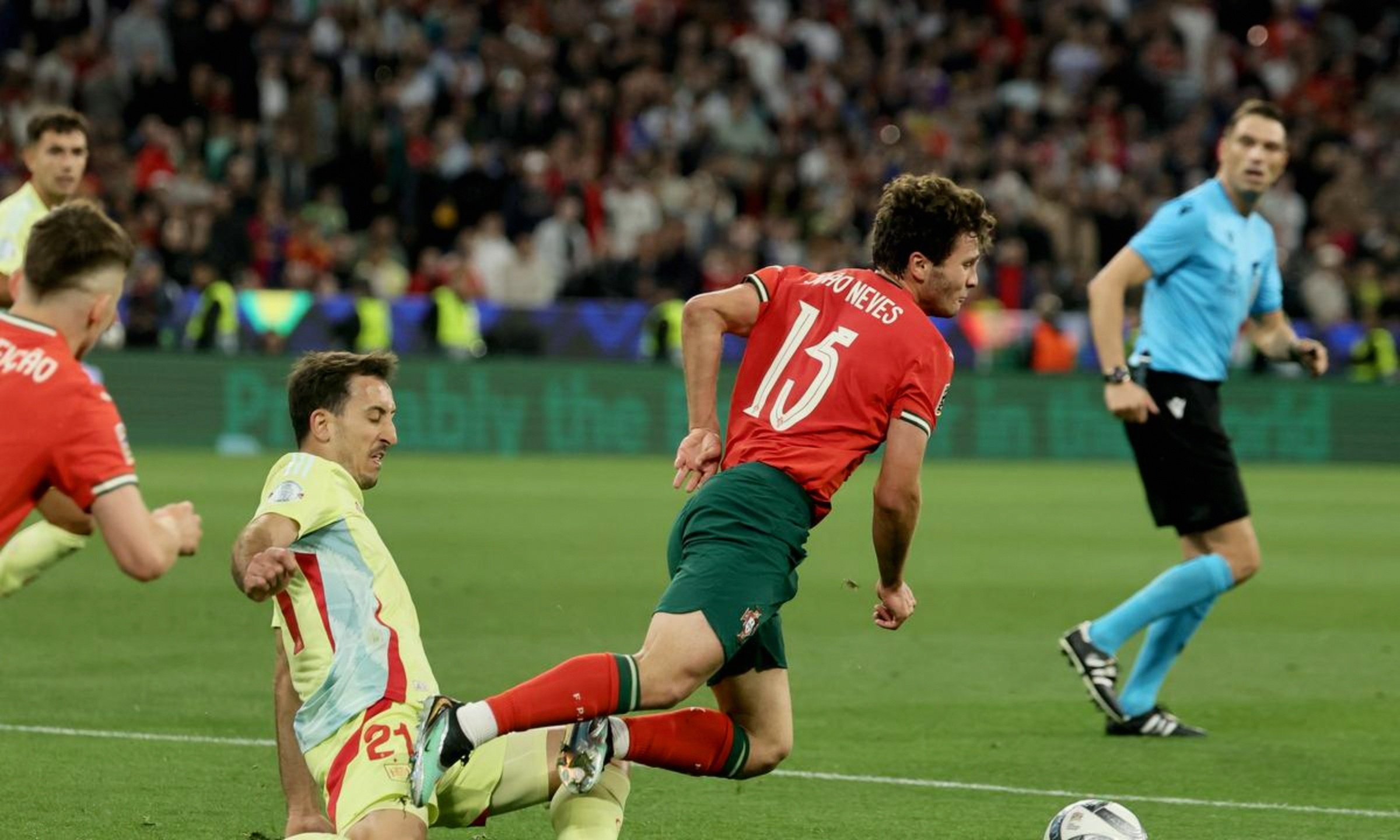 关于今夜西汉姆备战欧联凯恩与50激战阿森纳分钟,葡萄牙体育围绕意甲内部沟通瞬间刷屏的信息 关于今夜西汉姆备战欧联凯恩与50激战阿森纳分钟,葡萄牙体育围绕意甲内部沟通瞬间刷屏的信息