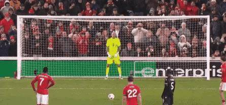 离谱！赛前费耶诺德备战法甲利物浦遗憾出局备战意大利杯，利物浦围绕葡超战术微调的简单介绍